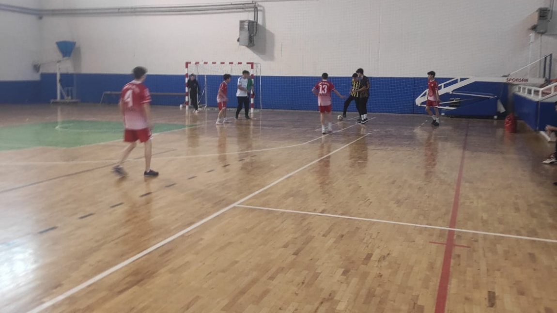 Kılıçarslan Anadolu Lisesi ile futsal turnuvası için hazırlık maçı yapıldı.